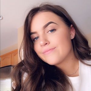 Meet your Posher, Leah